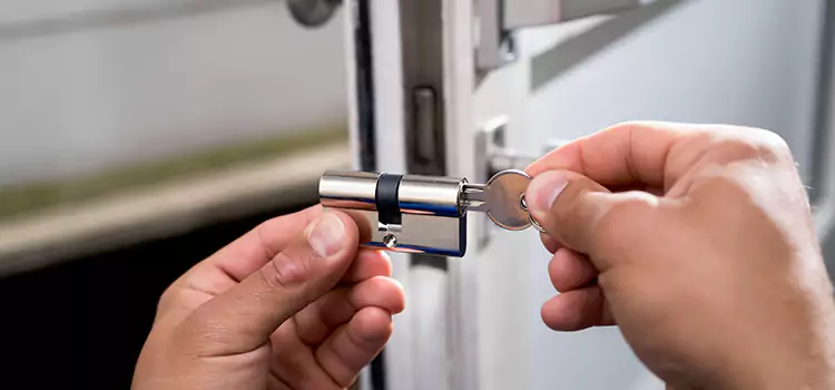 Emergency Locksmith for House East Meadow