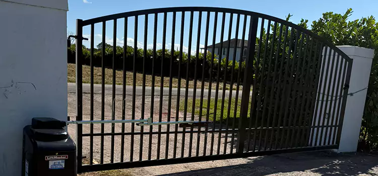 Driveway Fence Repair East Meadow